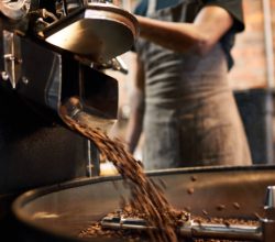 Tout savoir sur la torréfaction du café : le guide pratique